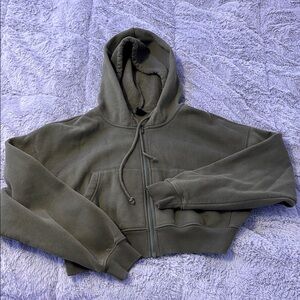 crop zip up